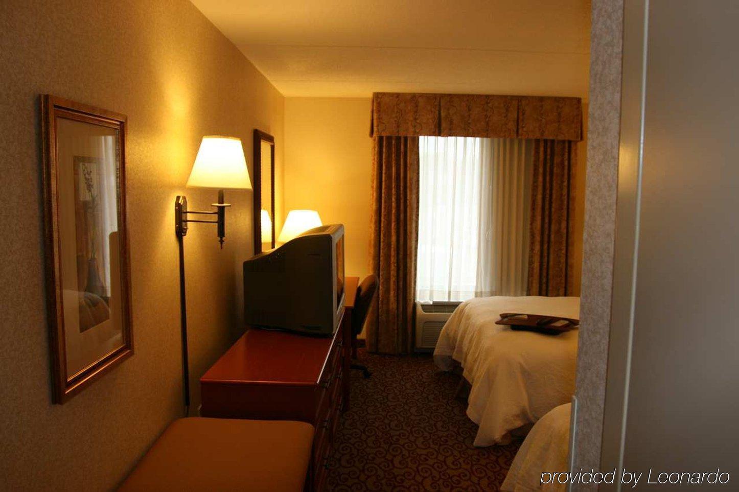 Hampton Inn Dubuque Zimmer foto