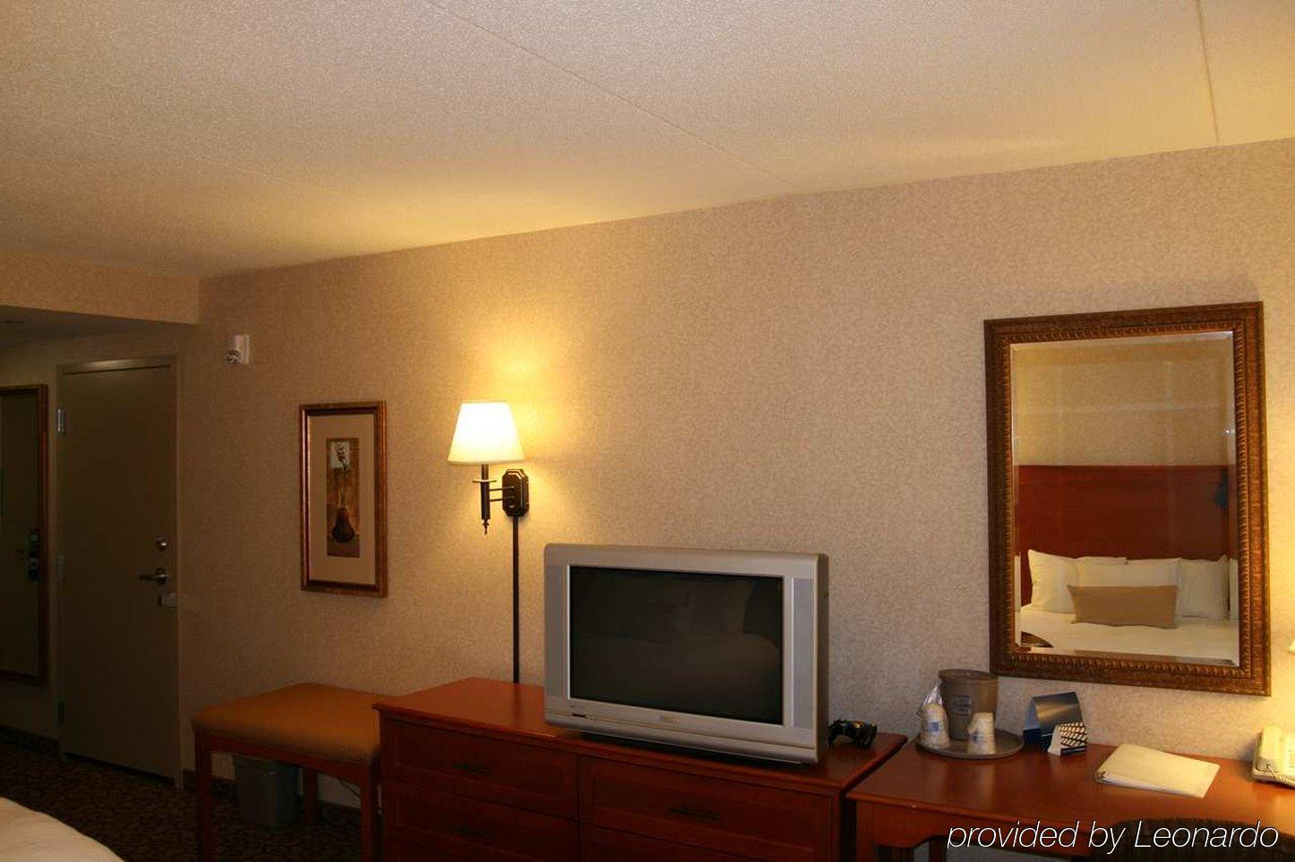 Hampton Inn Dubuque Zimmer foto