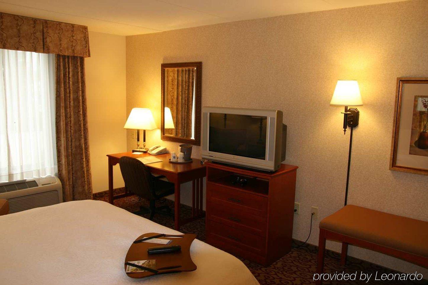 Hampton Inn Dubuque Zimmer foto