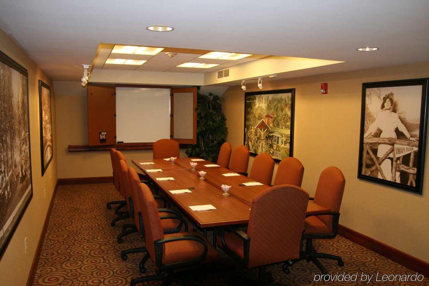 Hampton Inn Dubuque Business foto